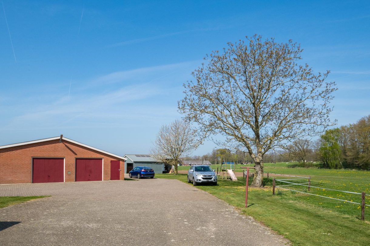 Te koop: Foto Woonhuis aan de Markerinkdijk 40 - 42 ong in Aalten